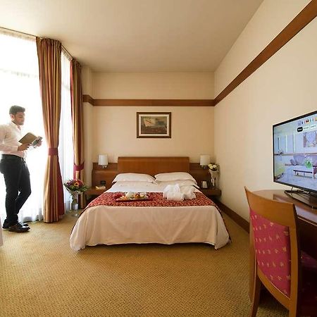 Hotel Milano Re - 시니셀로발사모 객실 사진