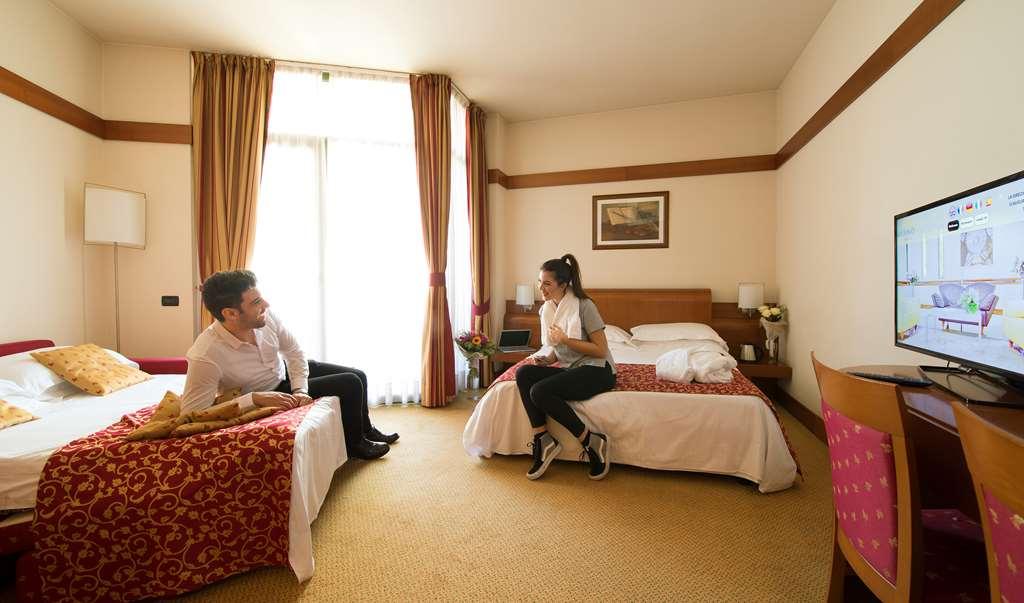 Hotel Milano Re - 시니셀로발사모 객실 사진